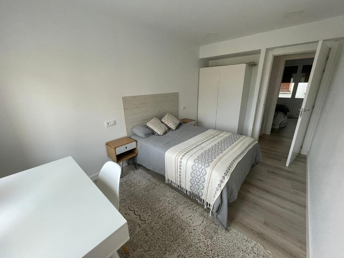 Moderno, Centrico. Perfecto Para Familias. Vitoria-Gasteiz Buitenkant foto