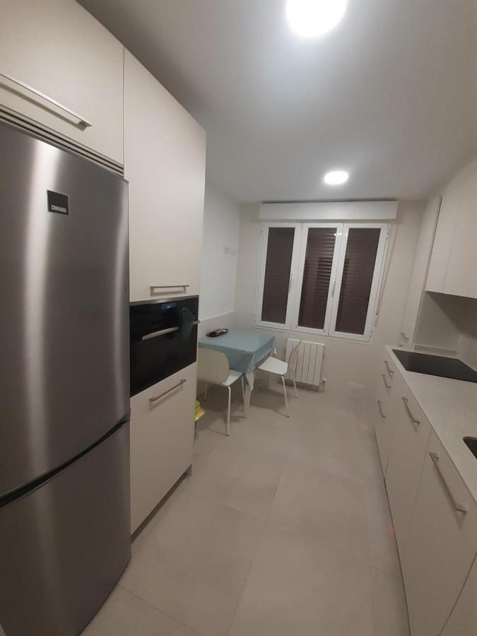 Moderno, Centrico. Perfecto Para Familias. Vitoria-Gasteiz Buitenkant foto