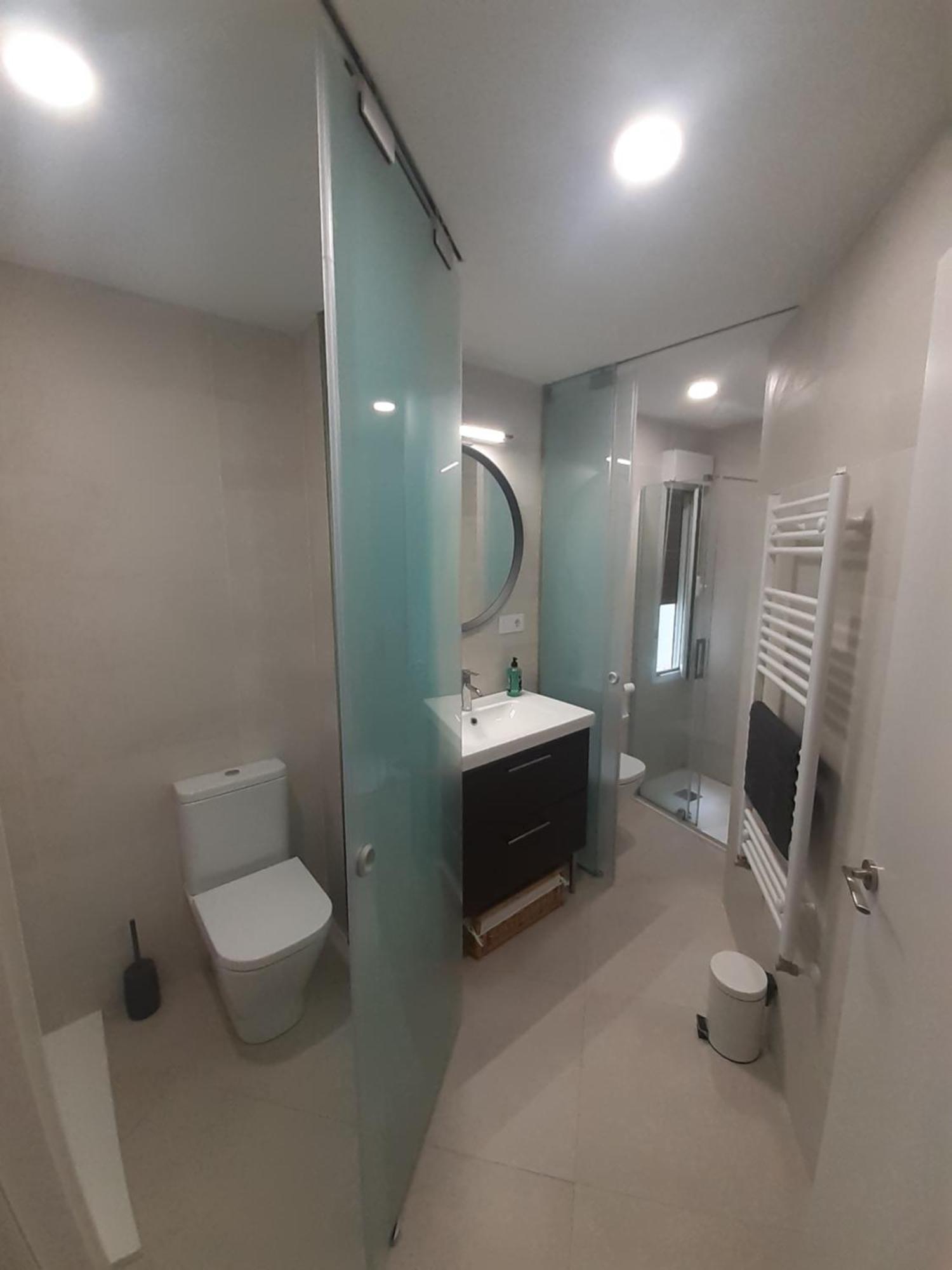 Moderno, Centrico. Perfecto Para Familias. Vitoria-Gasteiz Buitenkant foto